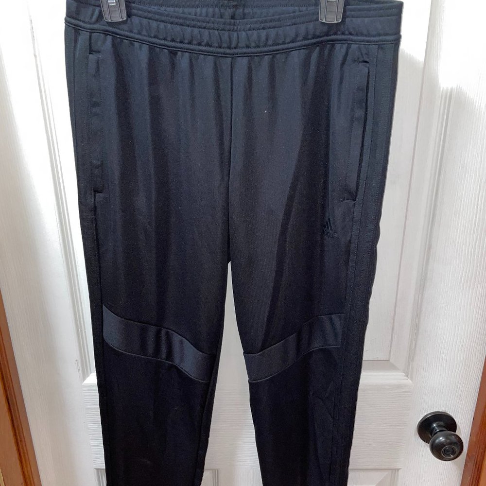 Adidas jogger pants size medium